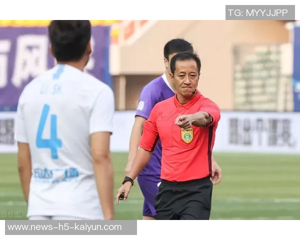 狄龙质疑裁判漏判现象呼吁增加第四裁判加强比赛公正性